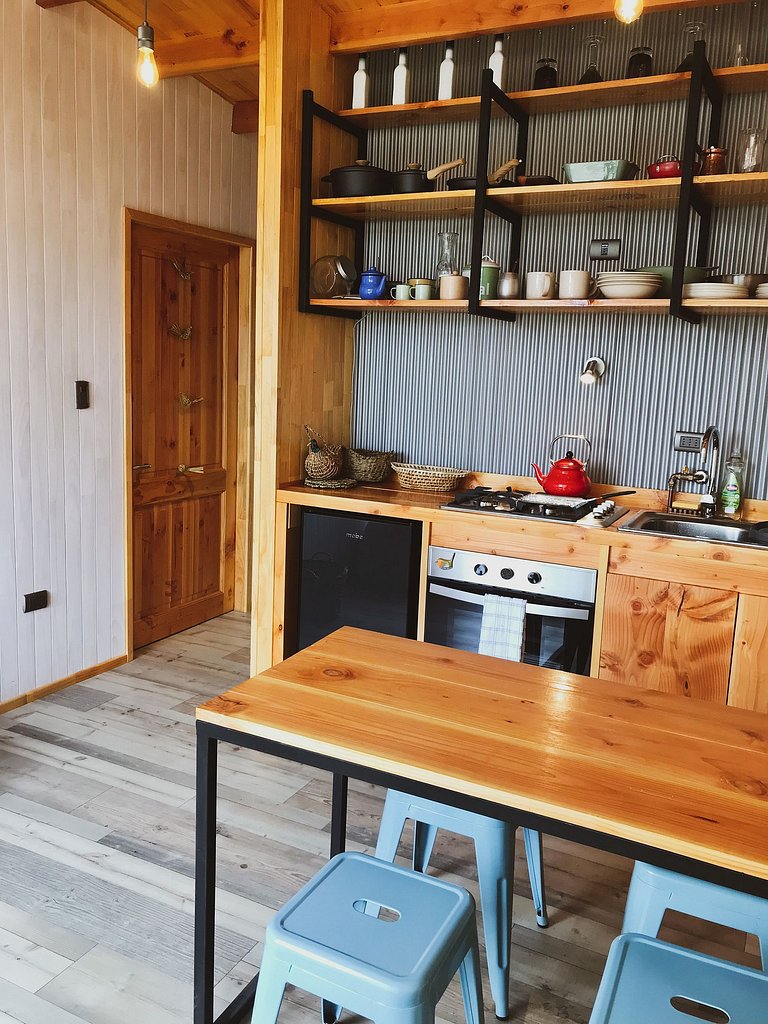 Pichi II Calbuco - Cabana tipo tinyhouse de frente para a la