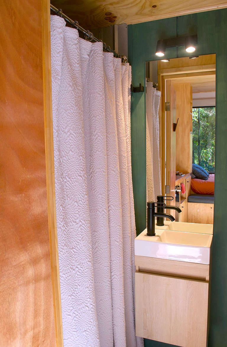 Pichi Cucao | tinyhouse en bosque nativo